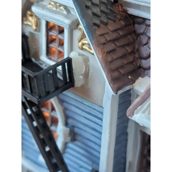 Lemax Row House Apartments/ Curio Shop 2004 village accessory xmas decor - Picture 7 of 11